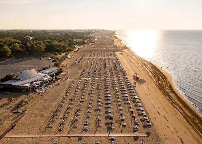 Lägenhet Colourful Flat With Balcony In