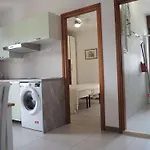 Colourful Flat With Balcony In شقة *