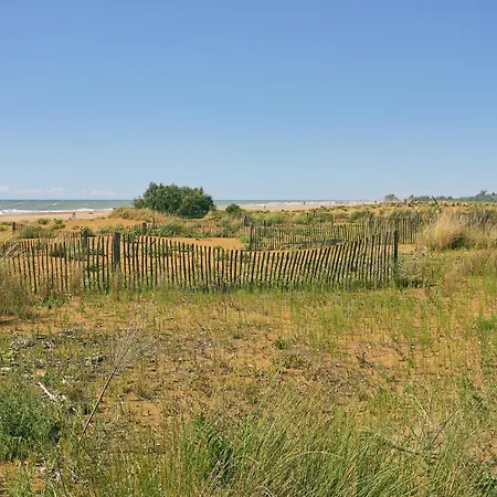 Colourful Flat With Balcony In Bibione