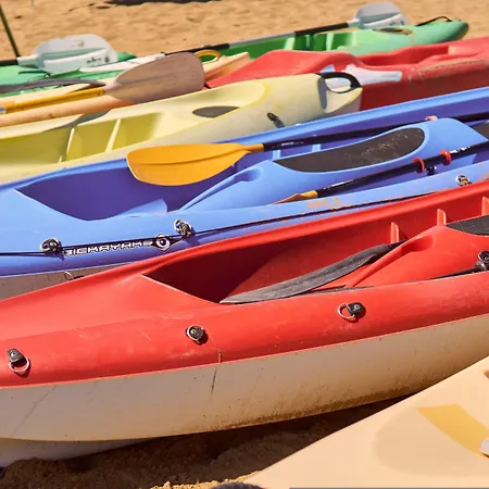Apartament Colourful Flat With Balcony In
